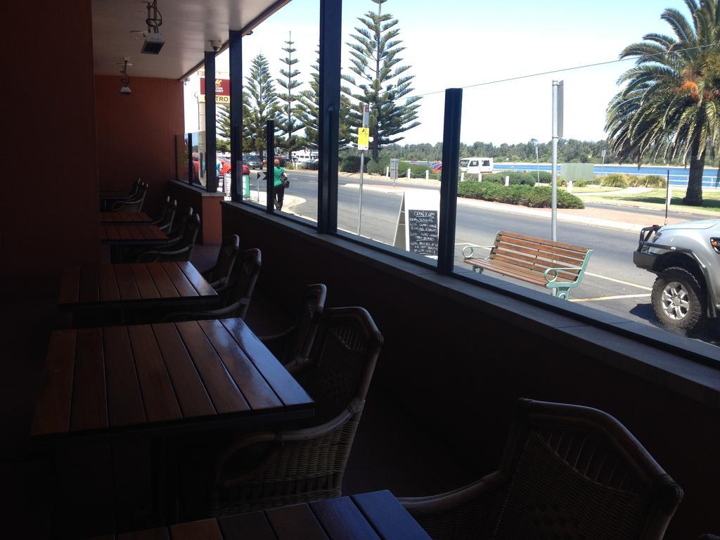 The Central Hotel Motel Lakes Entrance Eksteriør billede