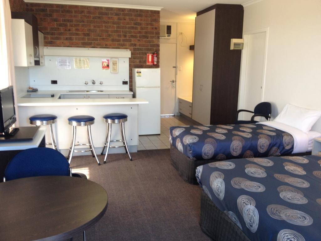 The Central Hotel Motel Lakes Entrance Værelse billede